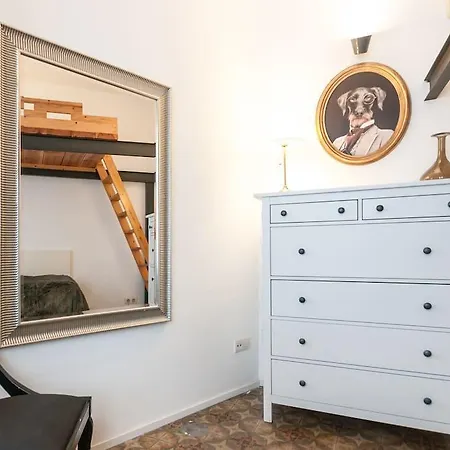 3 Bedroom Near Las Ramblas